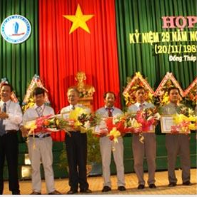 Họp mặt truyền thống ngày Nhà giáo Việt Nam.. <a class='text-under italic white small-size' href='events.aspx?id=24&la=vn'>Xem thêm</a>
