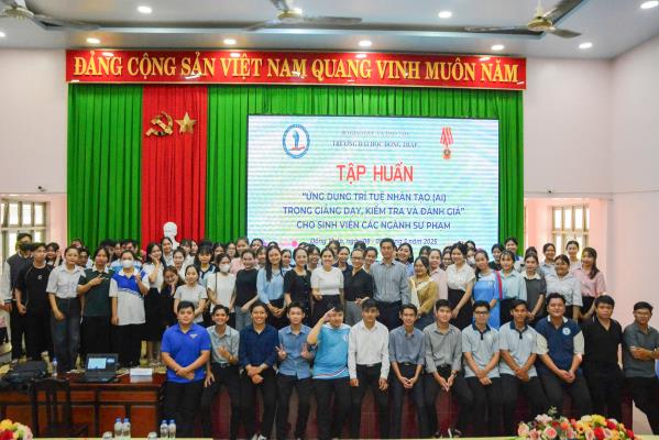 Tập huấn “Ứng dụng trí tuệ nhân tạo (AI) trong giảng dạy, kiểm tra và đánh giá” 