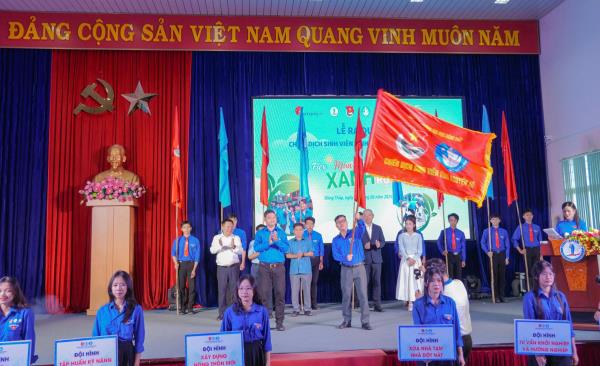  Trường Đại học Đồng Tháp ra quân Chiến dịch “Sinh viên tình nguyện hè” 2025.