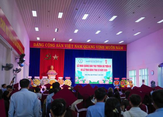 Trường Đại học Đồng Tháp khai giảng đào tạo Tiến sĩ và trao bằng Thạc sĩ năm 2025