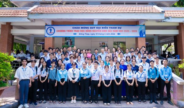 Học bổng Nguyễn Sinh Sắc gần 900 triệu đồng hỗ trợ cho sinh viên Trường Đại học Đồng Tháp