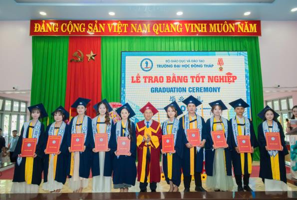 Trường Đại học Đồng Tháp tổ chức Lễ trao bằng tốt nghiệp đợt 3 năm 2026
