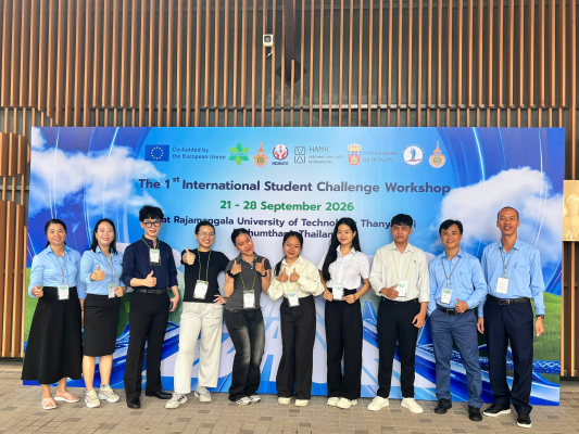 ĐOÀN GIẢNG VIÊN VÀ SINH VIÊN TRƯỜNG ĐẠI HỌC ĐỒNG THÁP THAM DỰ SỰ KIỆN THÁCH THỨC SINH VIÊN QUỐC TẾ LẦN THỨ 1 TẠI THÁI LAN